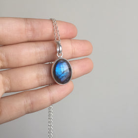 Labradorite Necklace in 925 Sterling Silver - Crystal Of A Kind