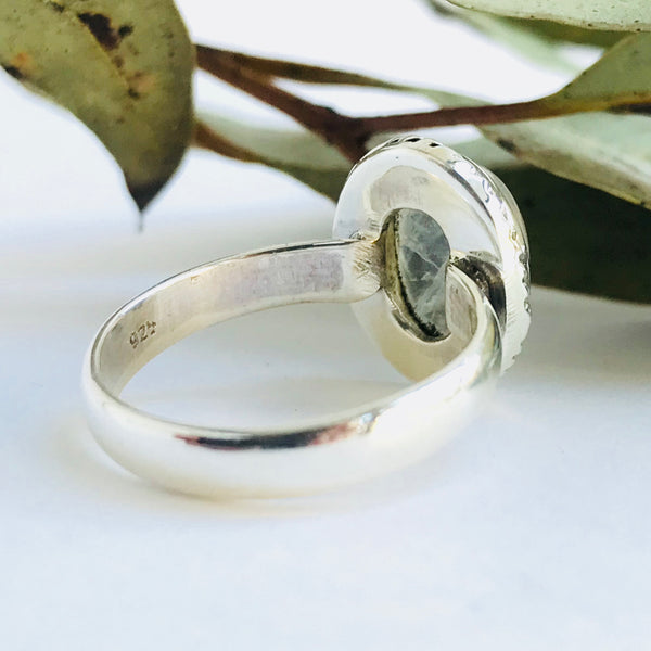 Moonstone Oval Ring in 925 Sterling Silver - Crystal Of A Kind