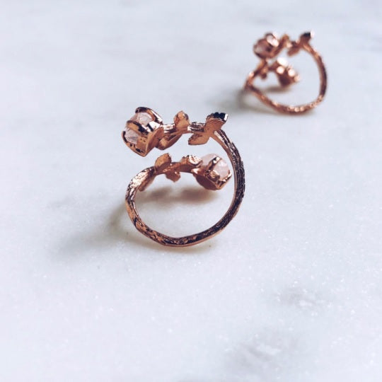 Raw Rose Quartz Twisted Leaves Ring in Rose Gold - Crystal Of A Kind