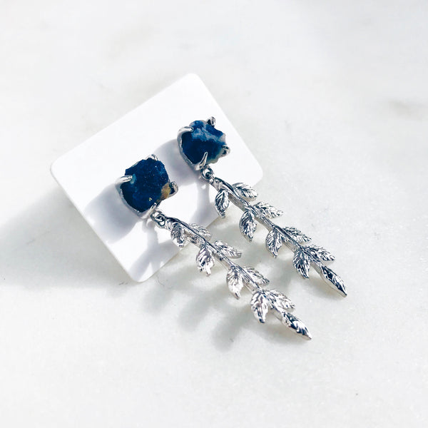 Raw Sapphire Leaves Earrings in Silver - Crystal Of A Kind