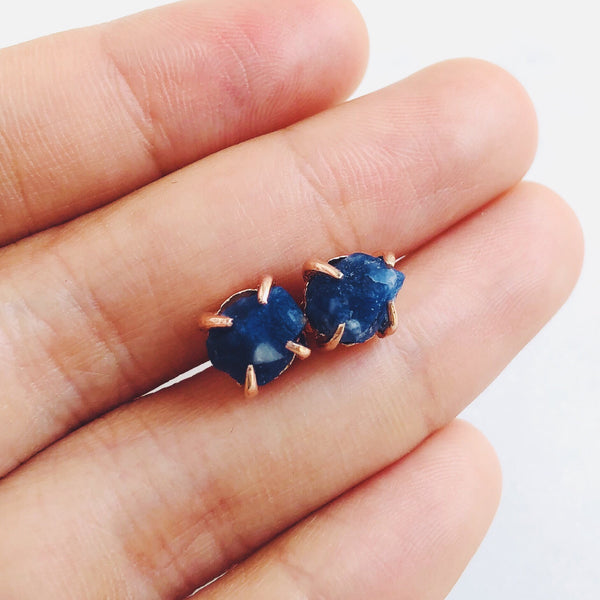 Raw Sapphire Stud Earrings in Rose Gold - Crystal Of A Kind