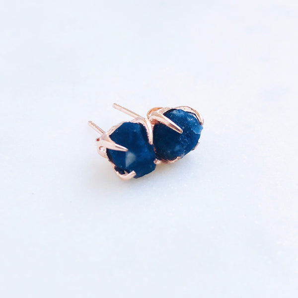 Raw Sapphire Stud Earrings in Rose Gold - Crystal Of A Kind
