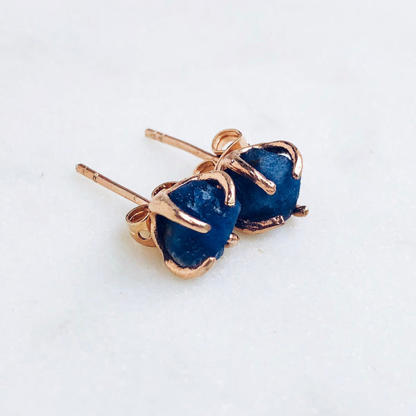 Raw Sapphire Stud Earrings in Rose Gold - Crystal Of A Kind