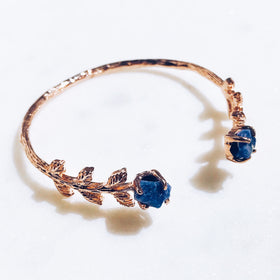 Raw Sapphire Leaves Bangle in Rose Gold - Crystal Of A Kind