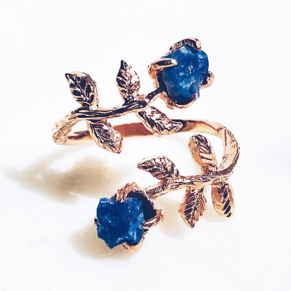 Raw Sapphire Twisted Leaves Ring in Rose Gold - Crystal Of A Kind