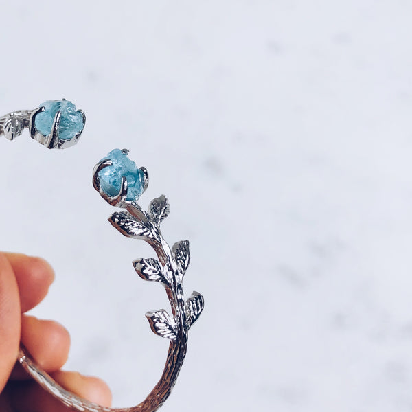 Raw Aquamarine Leaves Bangle in Silver - Crystal Of A Kind